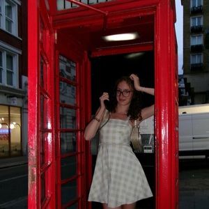 Meet your Posher, Ava